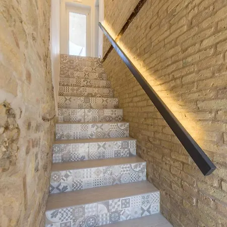 Al Faro Bianco E Con Parcheggio