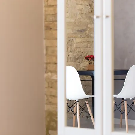 Al Faro Bianco E Con Parcheggio