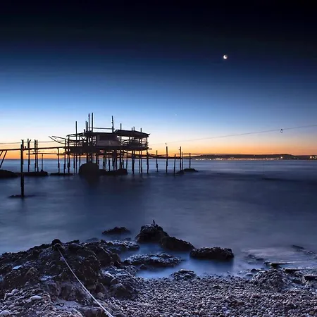 Al Faro Bianco E Con Parcheggio Bed and Breakfast Vasto