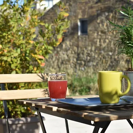 Al Faro Bianco E Con Parcheggio Vasto