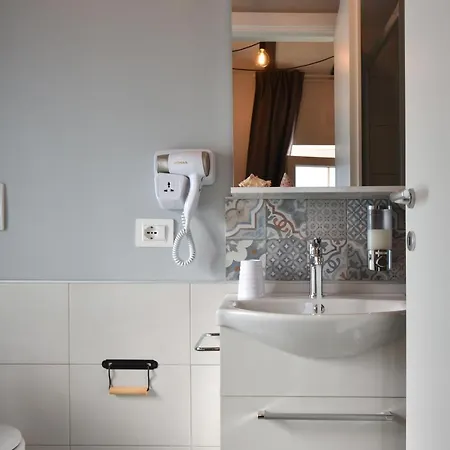 Bed and Breakfast Al Faro Bianco E Con Parcheggio 4*