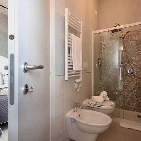 Al Faro Bianco E Con Parcheggio Bed and Breakfast