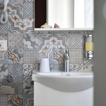 Al Faro Bianco E Con Parcheggio 4* Vasto