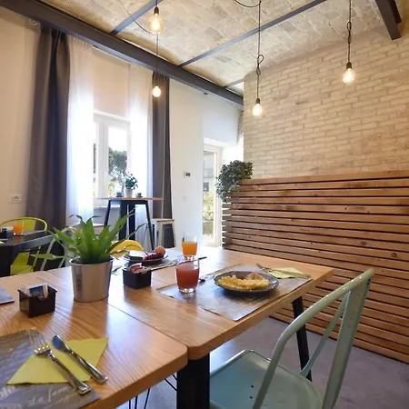 Bed and Breakfast Al Faro Bianco E Con Parcheggio Vasto