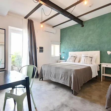 Al Faro Bianco E Con Parcheggio Vasto