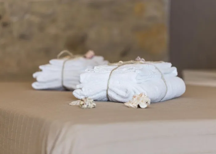 Al Faro Bianco E Con Parcheggio