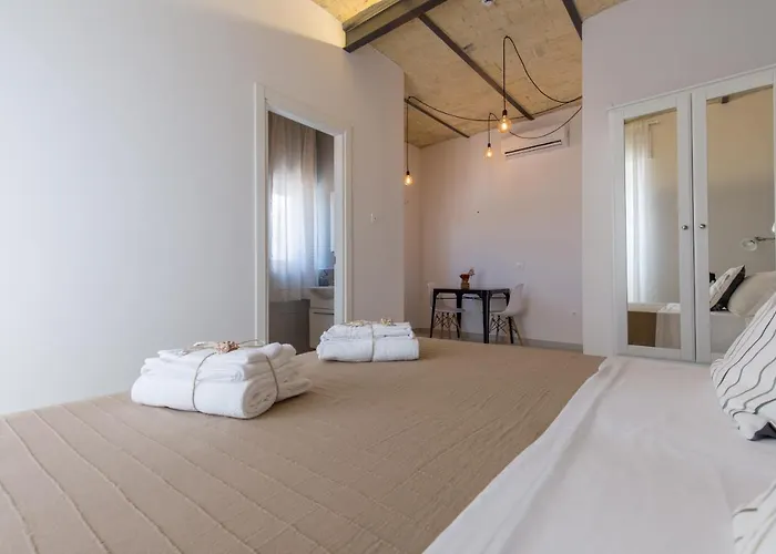 Al Faro Bianco E Con Parcheggio Bed & Breakfast Vasto