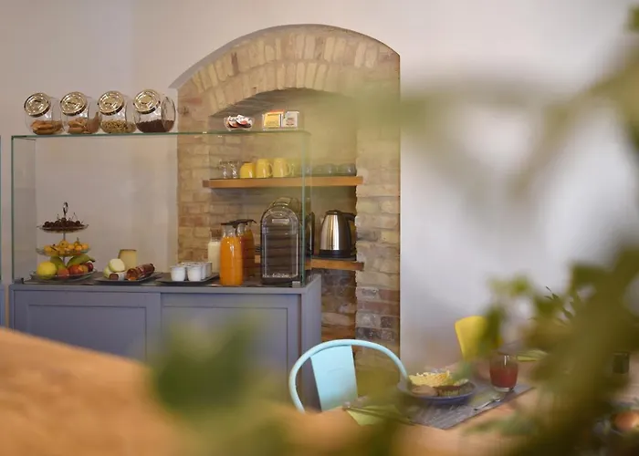 Bed & Breakfast Al Faro Bianco E Con Parcheggio 4*