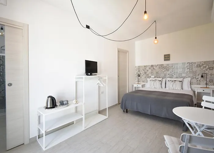 Al Faro Bianco E Con Parcheggio Bed & Breakfast Vasto