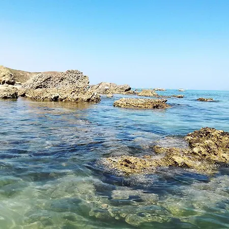 Al Faro Bianco E Con Parcheggio Bed & Breakfast *