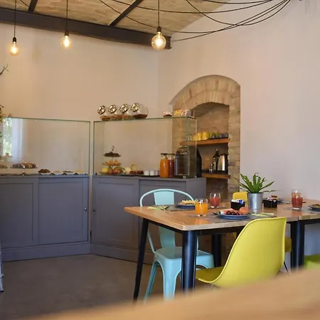 Bed & Breakfast Al Faro Bianco E Con Parcheggio 4*