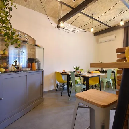 Al Faro Bianco E Con Parcheggio 4*