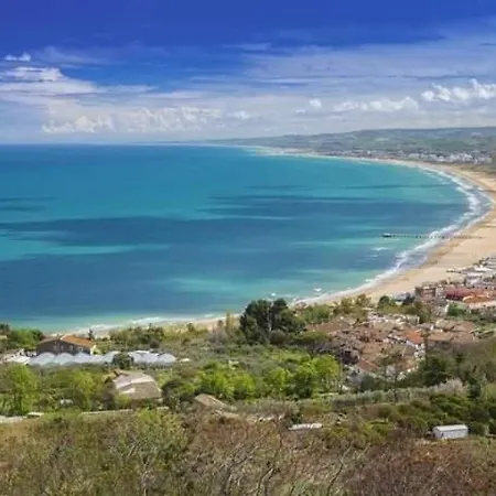 Al Faro Bianco Vasto
