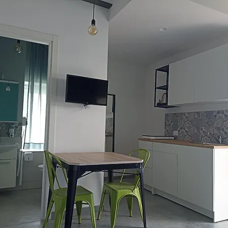 Al Faro Bianco E Con Parcheggio