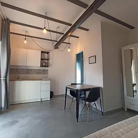 Nocleg ze śniadaniem Al Faro Bianco E Con Parcheggio 4*