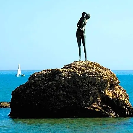 Bed & Breakfast Al Faro Bianco E Con Parcheggio Vasto
