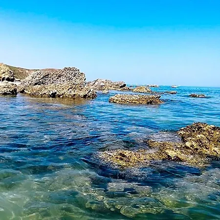 Al Faro Bianco E Con Parcheggio Bed & Breakfast Vasto