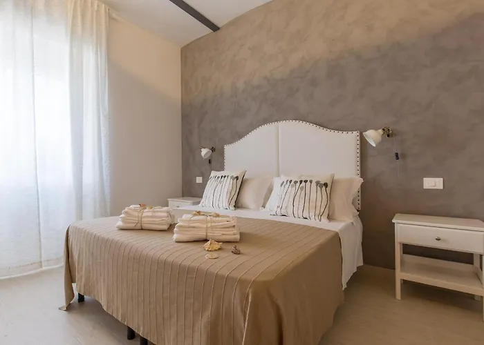 Bed & Breakfast Al Faro Bianco E Con Parcheggio