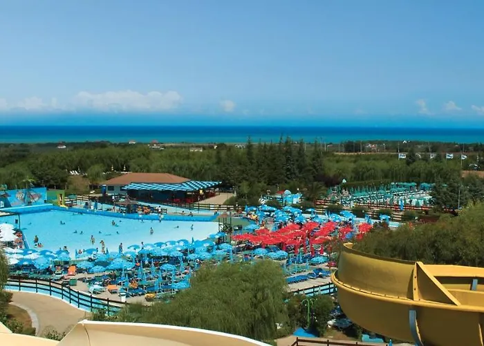 Al Faro Bianco E Con Parcheggio Oda ve Kahvaltı