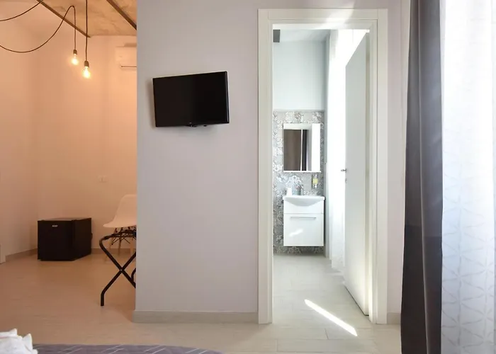 Al Faro Bianco E Con Parcheggio Oda ve Kahvaltı Vasto