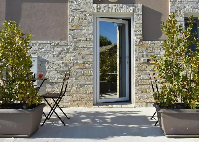 Bed & Breakfast Al Faro Bianco E Con Parcheggio Vasto