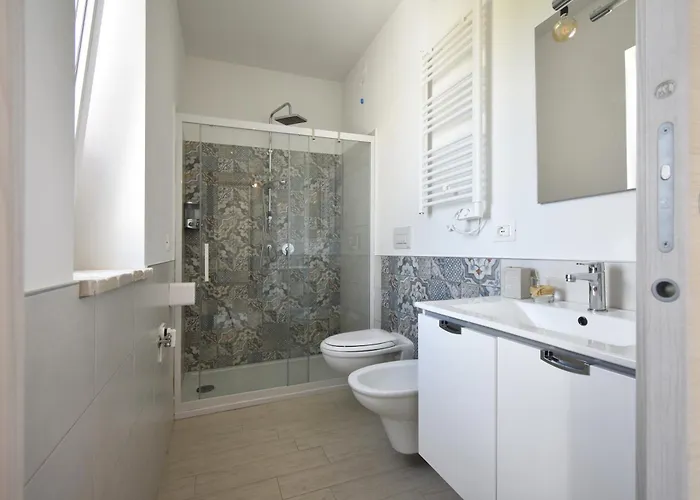 Al Faro Bianco E Con Parcheggio