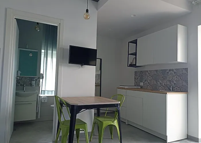 Al Faro Bianco E Con Parcheggio