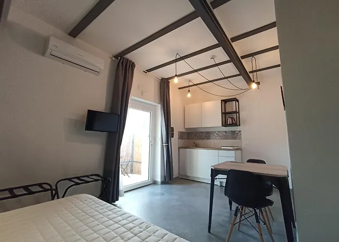 Oda ve Kahvaltı Al Faro Bianco E Con Parcheggio Vasto